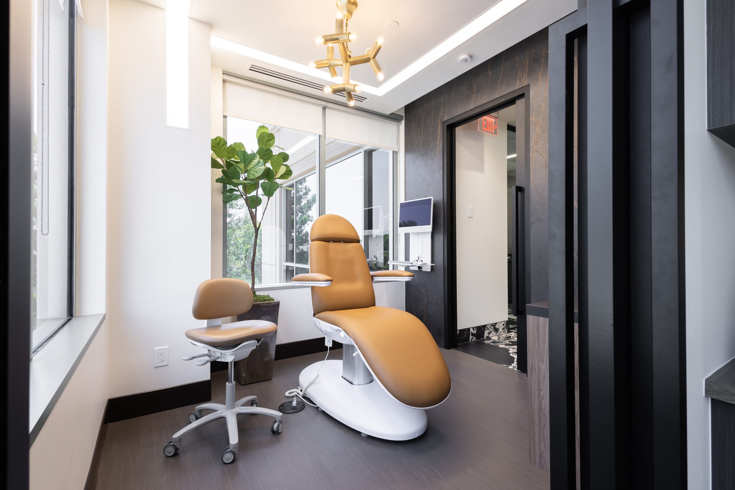 Our advanced treatment area in the Irvine dental office, equipped with cutting-edge technology to create and restore beautiful smiles.