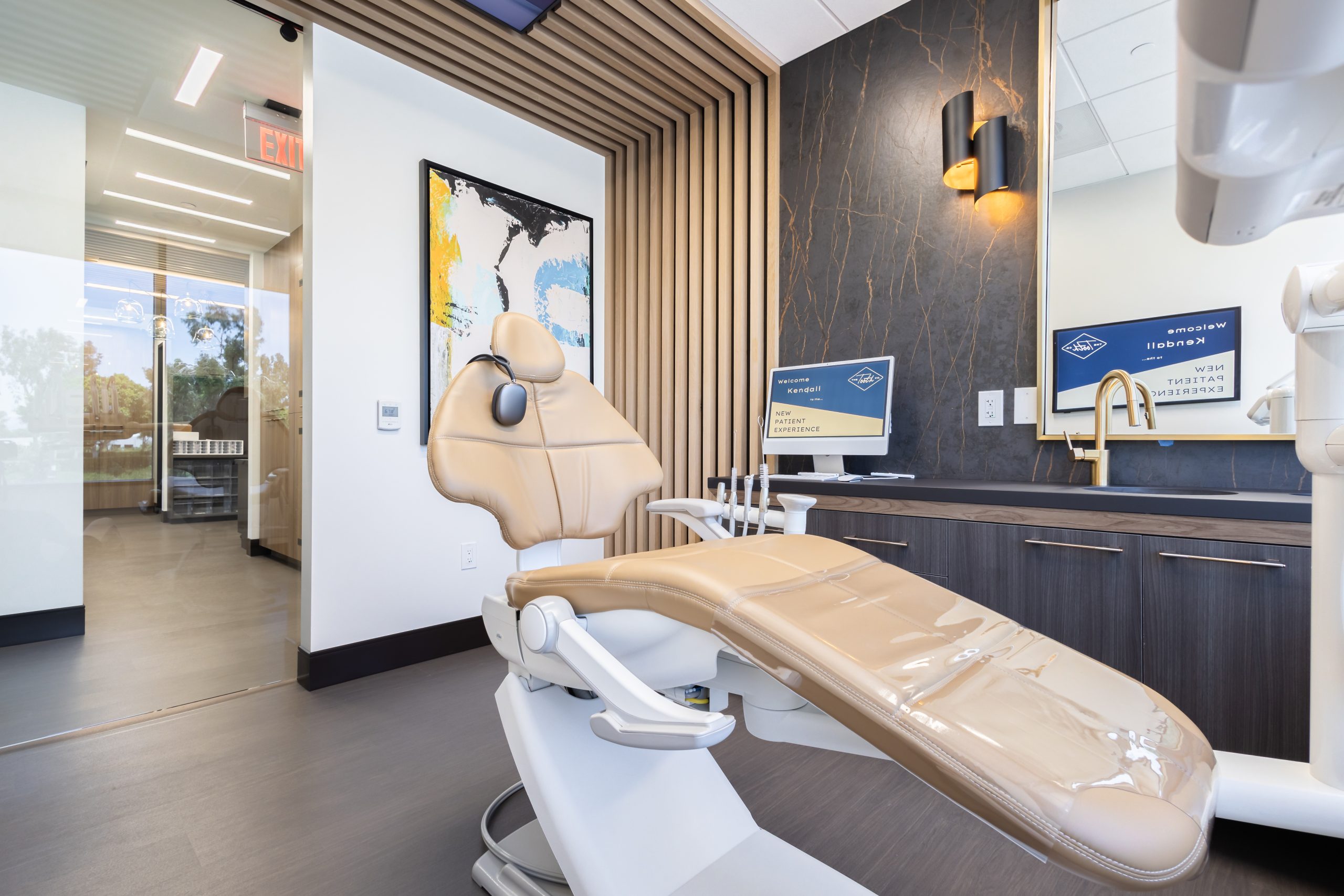 Private treatment suite at The Tooth Co. in Irvine, near Lake Forest
